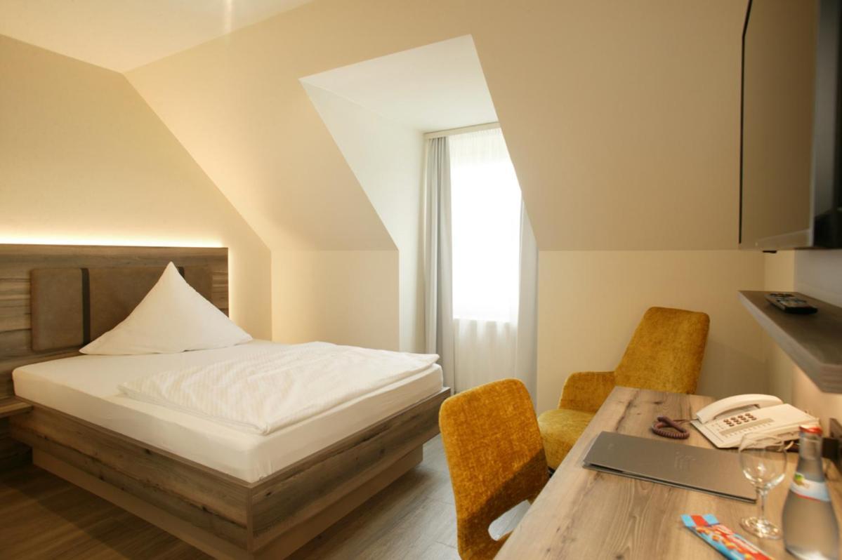 Hotel Sonne Garni Rudersberg Bagian luar foto